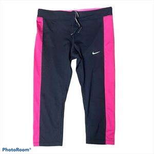 Nike Dri-Fit Black & Pink Cropped Leggings M